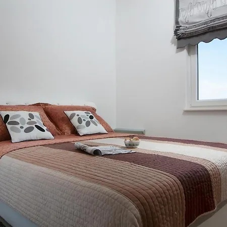 By The Sea - 19419 Apartment