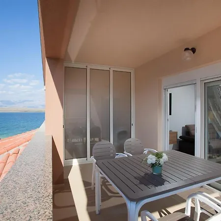 Apartment By The Sea - 19419