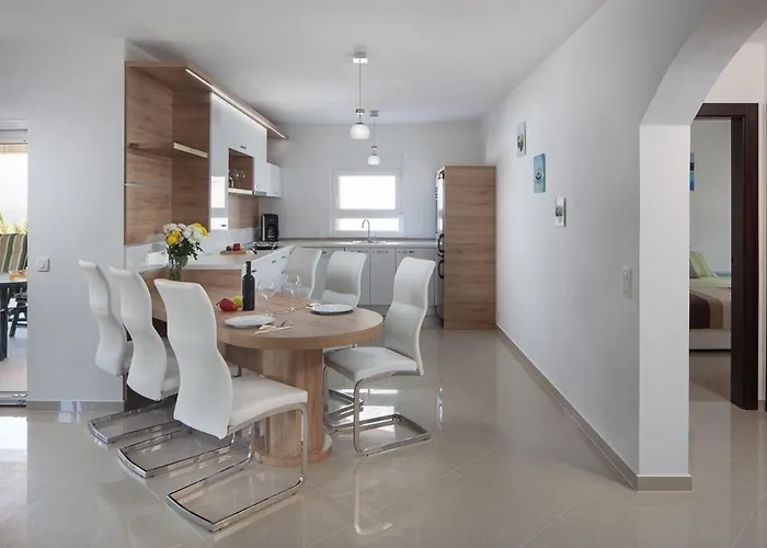 By The Sea - 19419 Apartman *